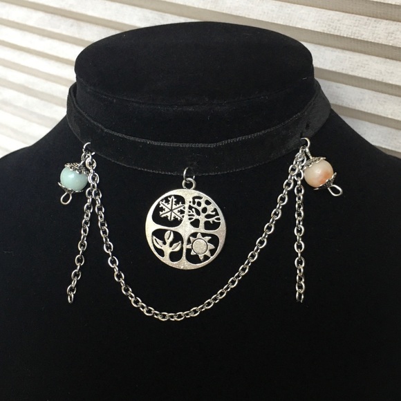 Handmade Choker - Picture 1 of 8